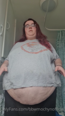 194910601_i-just-had-to-show-how-much-i-ve-outgrown-this-top-i-ve-jus_0.m4v