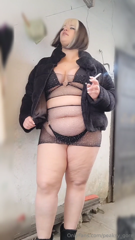 1471199486_smoking-outside-in-the-chilly-weather-in-my-slutty-outfit_0.mp4