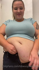 377570882_damn-these-jeans-from-torrid-really-know-how-to-hold-a-fat_8.m4v
