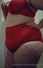 169280221_weight-gain-posing-video-it-s-so-much-harder-to-hide-how-b_0.m4v