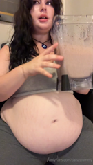 1825480448_from-cute-chubby-girl-to-overinflated-hog-in-14-minutes-wow_10.mp4