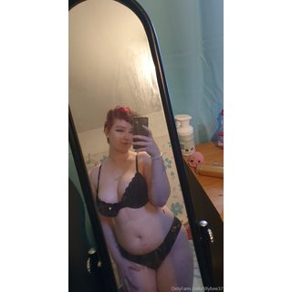 2020-12-27_Almost the new year! Maybe I'll do a sexy photo shoot )_1363x2560_891a3d879f5cac808ec031c82e3971e1.jpeg