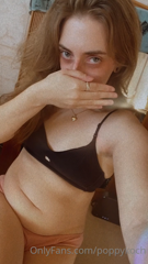 239229026_happy-monday-lovelies_0.m4v
