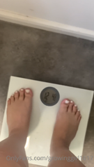 647973666_eating-a-takeaway-on-my-hands-on-knees-weigh-in-at-the_0.m4v