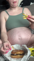 422393897_cum-watch-me-eat-and-make-my-belly-even-bigger-i-cant-wait_0.mp4