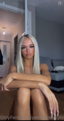 421572827_how-does-it-make-you-feel-when-i-spread-my-legs_0.m4v