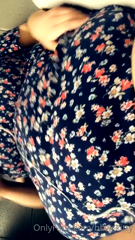 33302964_i-filmed-this-outside-and-my-neighbour-walked-by-as-i-was-fi_0.m4v