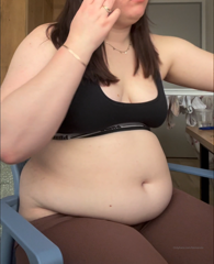557971040_hiii-today-i-tried-some-food-ive-never-eaten-before-i_6.mp4