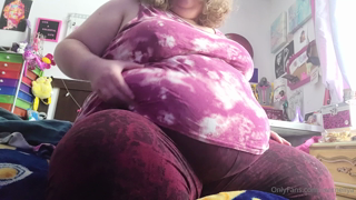 499902680_morning-bouncing-and-jiggling-my-huge-empty-belly-i-m-so-s_0.m4v