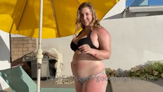 164972479_outgrown-swimsuits-and-ice-cream-15-min-it-hot-fat-summe_1.mp4
