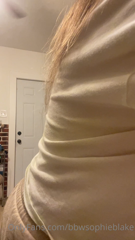 603455163_felt-cute-in-my-shorts-and-crop-top-my-thighs-are-looking-s_0.m4v