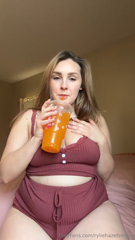 852717405_horny-girl-breakfast-gf-roleplay-full-length_0.m4v