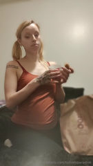 1225330902_stuffing-myself_0.mp4