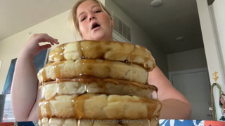 1364282686_a-nice-big-breakfast-to-start-my-friday-off-right_0.mp4