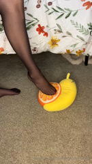 1900088033_let-me-use-you_0.mp4