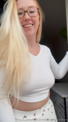 1137101453_made-a-solo-video-if-you-want-to-hear-how-wet-my-pussy-i_0.mp4
