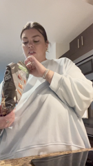1093746586_a-ravenous-piggy-looking-to-stuff-her-face-with-any-snack-sh_0.mp4