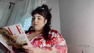 494799640_mommy-fattens-her-little-piggy-what-s-a-mommy-like-me-to_2.mp4