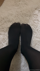 1221010775_what-colour-is-my-pedicure-under-these-nylons_0.mp4