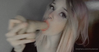346425437_gonna-do-this-more-more-until-i-can-deepthroat-without-sto_0.mp4