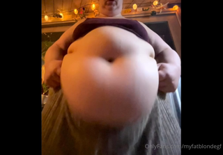 1476339086_the-winter-weight-is-really-weighing-her-down-and-piling-on_2.mp4