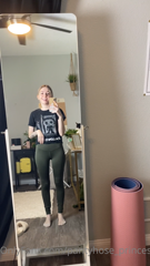 198553952_happy-thursday-im-just-wearing-some-comfy-white-kpanty_0.m4v