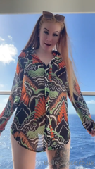 615430759_found-some-of-these-pussy-dress-trends-that-got-deleted-from_0.m4v
