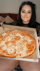 73635900_i-ate-this-pizza-right-after-the-cake-the-level-of-full-i_5.mp4
