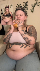 1328765851_angel-and-devil-on-my-shoulders-cake-stuffing-this-is-a-ne_2.mp4