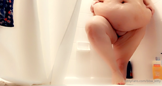 88657143_my-belly-is-soo-smooth_0.m4v