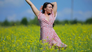 Stunning-18-2023-07-31-On-the-Meadow-in-Summer-1080.mp4
