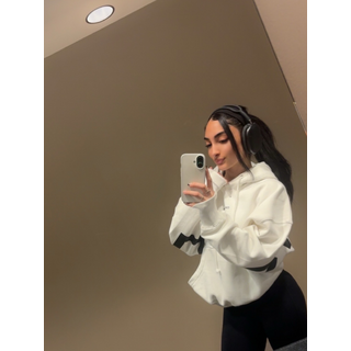snaptik_7626520268386749709_3_v2.jpeg