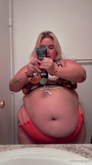 1250135211_im-this-clip-i-get-slick-and-slippery-watch-my-belly-jig_0.mp4