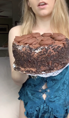18523665_the-is-oreo-dream-extreme-cheesecake-feedee_0.mp4