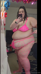 1592061538_thighs-so-thick-they-turn-one-size-fits-most-into-a-damn_6.mp4