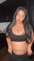 1828796878_good-morning-will-chat-with-anyone-who-tips-today-i-do_0.mp4