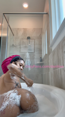 daniliaa_Does_me_being_wet_turn_you_on😈Or_me_bending_over😏_4018746330.mp4