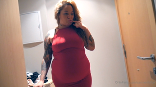 255019682_07-01-16-carmen-lafox-arrives-late-home-after-eating-ou_0.m4v