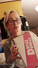 228919088_free-video-of-me-stuffing-my-little-piggy-face-with-a-do_0.m4v