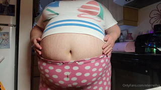 578505215_my-belly-is-soo-round-but-i-want-it-bigger-i-finally-break_0.m4v