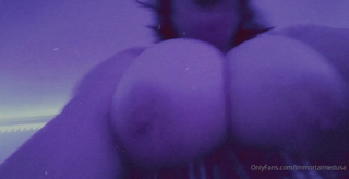 148508272_just-put-them-in-your-mouth_0.m4v