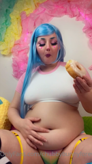 144117422_donuts-donuts-sorry-for-posting-late-i-forgot-i-had_0.m4v