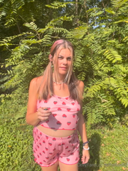 1267390247_pov-all-your-filming-equipment-is-broken-my-tripod-that_2.mp4
