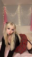 977482069_do-you-guys-like-longer-vids_0.mp4