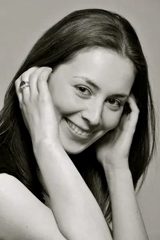black-and-white-becky-v0-lzy2mlvlwo2h1.webp