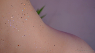 153324002_sparkles-morning_0.m4v