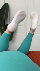 2024-06-08 [SOLO] Sock peels are so seductive 1.m4v