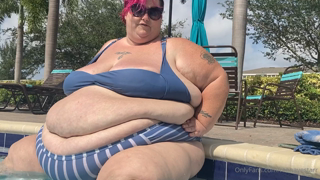 39539048_jiggling-making-waves-as-a-i-display-my-massive-obese-bod_0.m4v