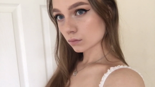 1463816_feeling-kinda-cute-today_0.mp4