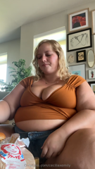 1580884653_feeder-fast-food-stuffmy-partner-thinks-i-should-keep-gettin_0.mp4